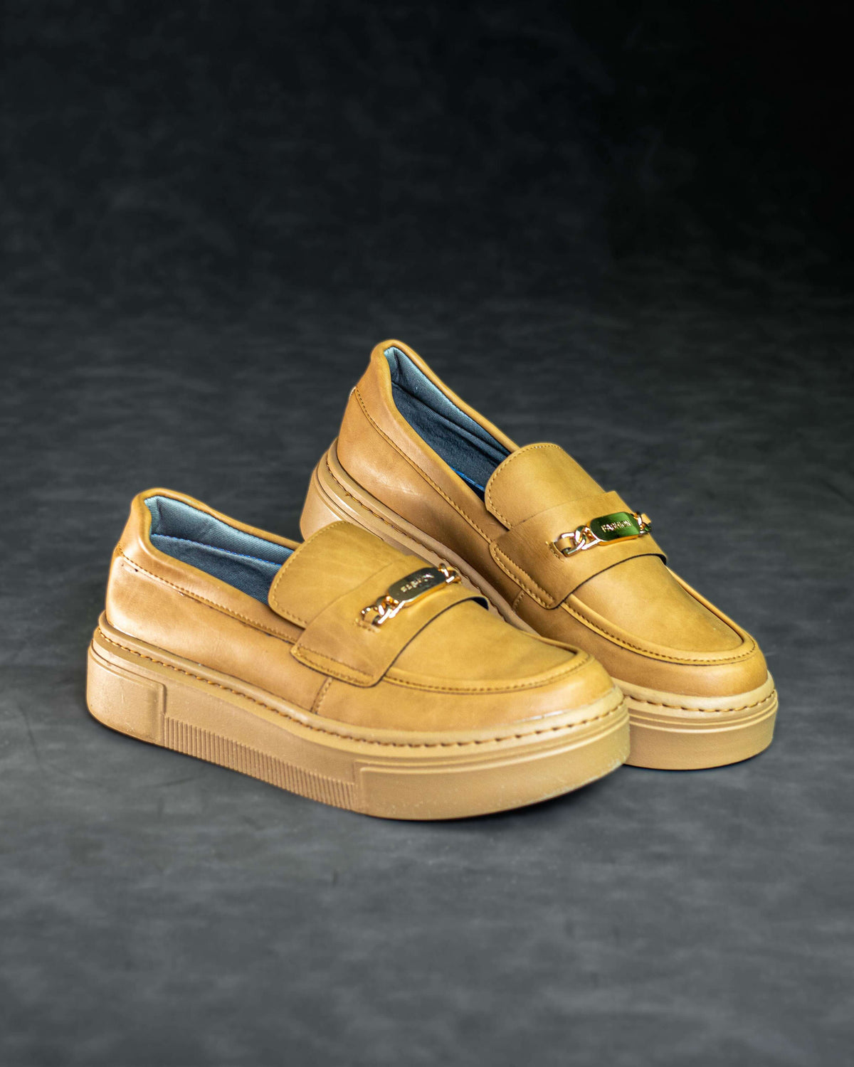 RoyalStep™ – Mocasines Clásicos con Detalle Metálico