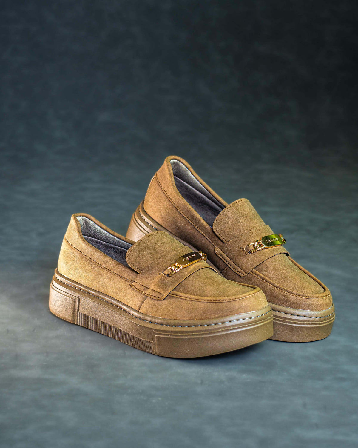 RoyalStep™ – Mocasines Clásicos con Detalle Metálico